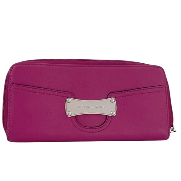 Michael Kors Hot Pink Fuschia Magenta Zippy Wallet with Silver Accent EUC - Picture 1 of 9